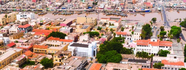 Senegal is five hours away from Europe and seven hours away from the United States by plane, with regular flights to Asia and the rest of the world.