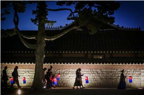 고궁의 밤 사진전-다음 카카오 갤러리