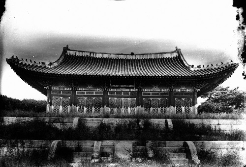 경성중학교 교실로 사용된 숭정전