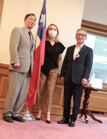 Executive Vice Chairman Chae Nam-suk, H.E Gloria Cid Carreño, President Shin Hyundoo