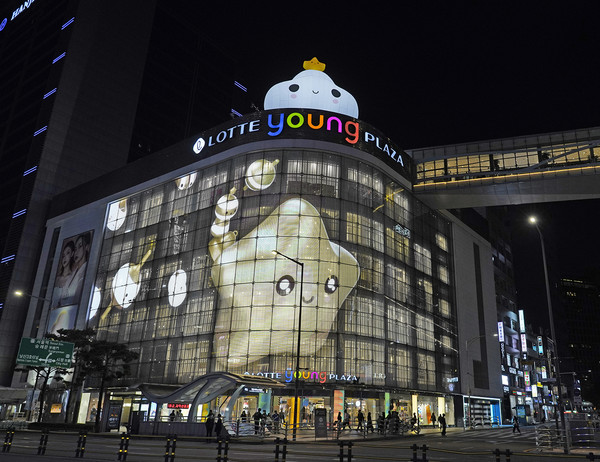  본점 영플라자 크리스마스 [사진=롯데백화점] 