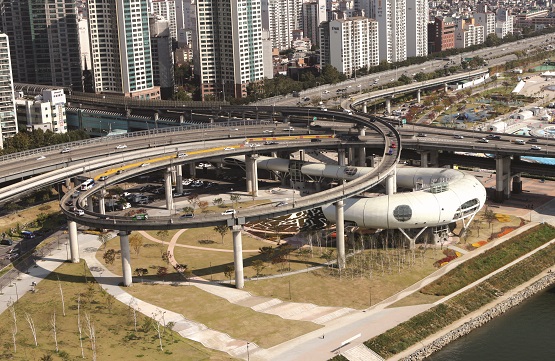 뚝섬 자벌레 전경