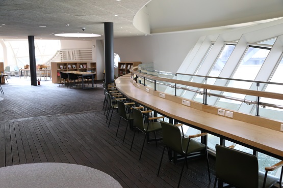 뚝섬 자벌레(서울생각마루) 내부