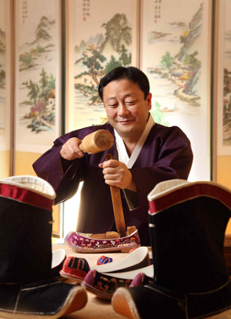 화혜장 황해봉 보유자