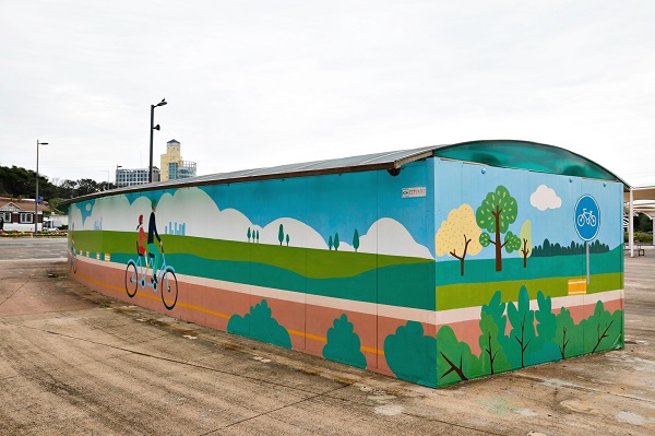 광나루 자전거보관 컨테이너 완성된 벽화/서울시=사진