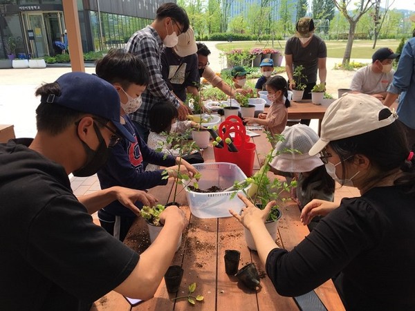 서울식물원 스스로 가족정원사/서울시=사진