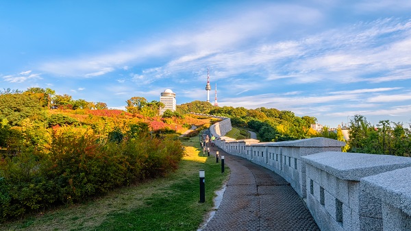 공원사진사 이현자_남산만추/서울시=포스터