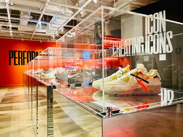 스니커즈 언박스드 서울 전시장 전경 (사진제공=세종문화회관)