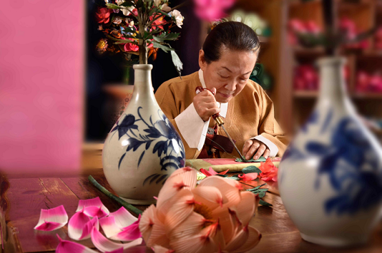 궁중채화 황을순 보유자/문화재청=사진