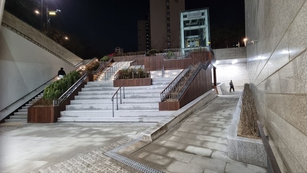 공사 후 (마포종점 나들목 진입부 녹지대) (사진제공=서울시)