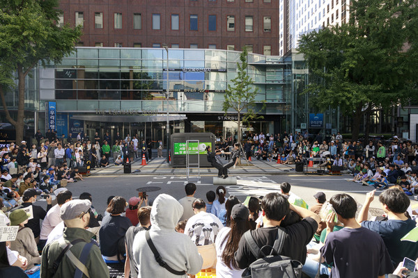 2023 서울거리예술축제 - 서커스 디 랩 '저글링 뉴 웨이브' (사진제공=서울문화재단)