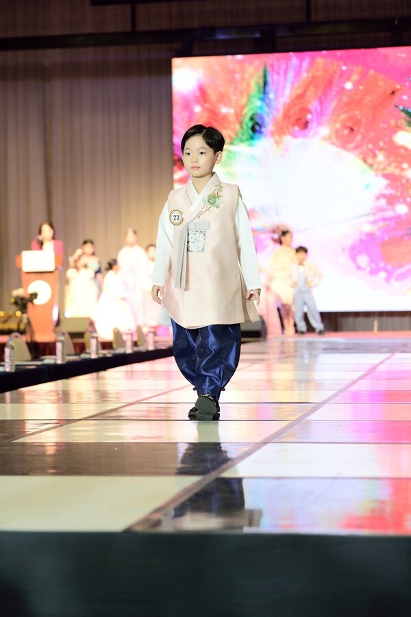 2023 K브랜드 키즈모델=김지호(7)