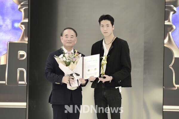 K-패션위크 패션모델상 강종훈 / 사진제공 = YTM Family