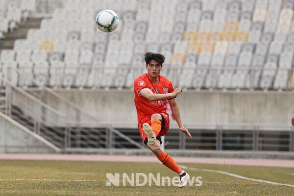 화성FC 10주년 첫골 주인공 조영진 선수 [사진=화성FC ]