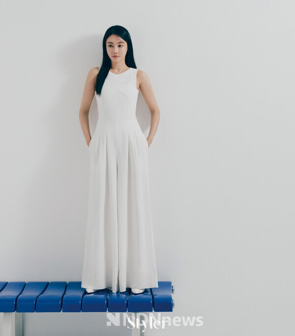 스타일러 주부생활3월호 배우 황우슬혜 커버 사진 / 제공 스타일러