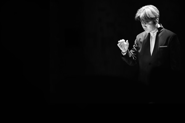 서울시국악관현악단 2024 수석객원지휘자 김성국 (사진제공=세종문화회관)