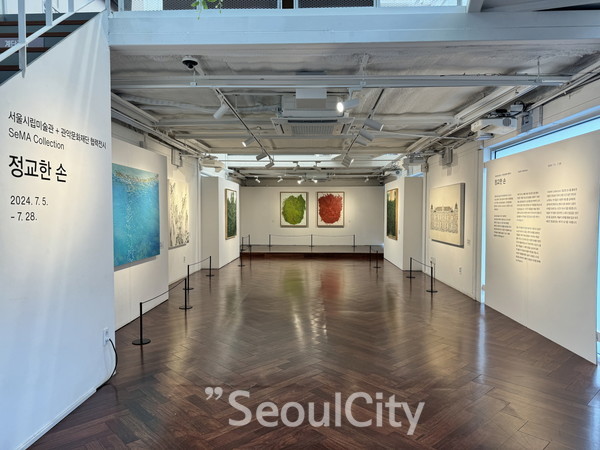 서울시립미술관 협력전시 정교한 손_ 전시전경 / 사진제공 - 관악문화재단