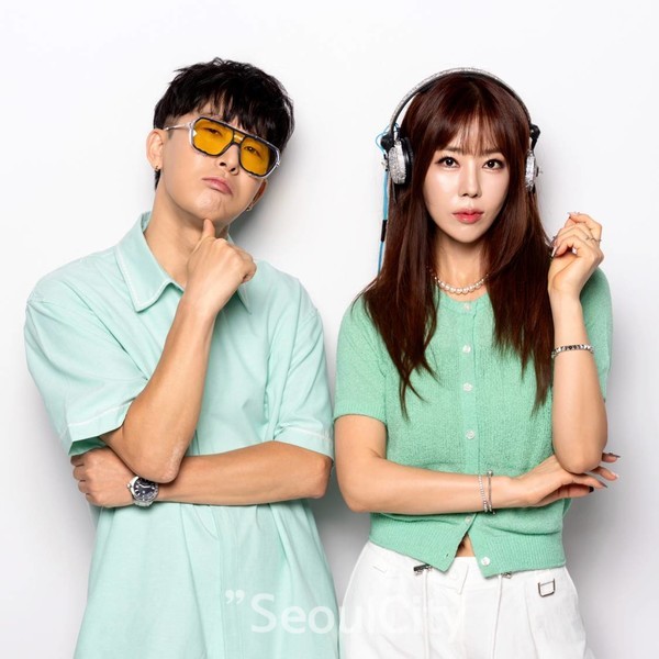 메가 히트곡 ‘버스안에서’ 자자(ZAZA) 싱글 앨범 「MIRACLE」 앨범 사진 공개 / 사진제공 - 자자 