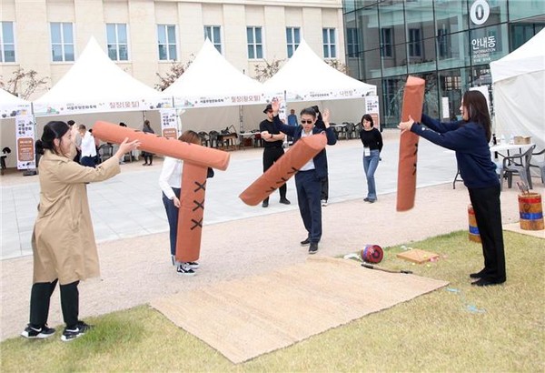 「2023 서울무형문화축제」현장사진 윷놀이