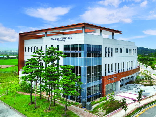 충남 예산에 건립된 '예산 하나님의 교회' (사진제공=하나님의교회)