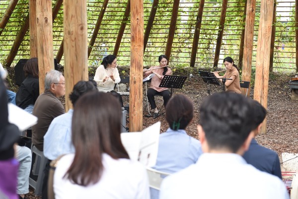 한옥 파빌리온 공연 한옥 한음 (출처=서울시 주택실 한옥건축자산과)