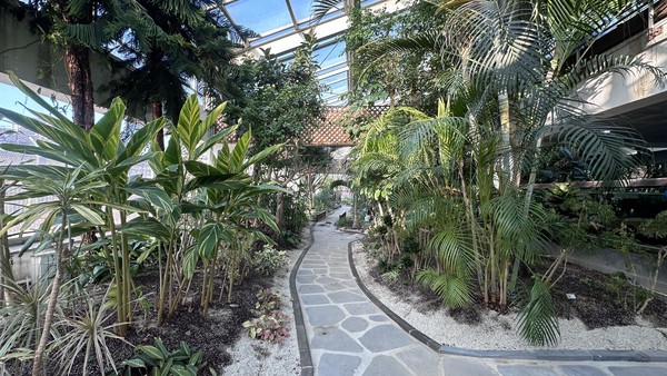 곤충식물원 온실 (출처=동부공원여가센터)