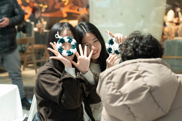 지역상권과 함께하는 동행 이벤트: 크리스마스 오너먼트 만들기 (출처=서울디자인재단)