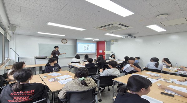 서울특별시교육청강서도서관과 서울대학교 사범대학과 협력 지원하는 독서 기반 진로 교육 프로그램 ‘청소년 도서관 학교’=사진