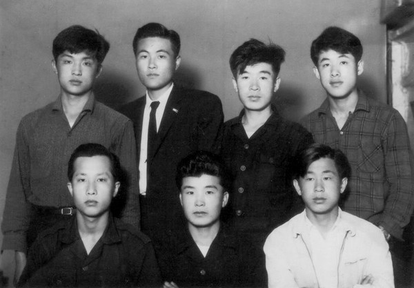 1960년 5월 17일 결성한 4·3사건진상규명동지회 제주대학 학생 7인(고순화, 고시홍, 채만화, 양기혁, 박경구, 이문교, 황대정) 사진, B553380-FODR-04879, 제주4·3평화재단. (출처=서울시립미술관)