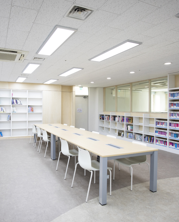 도서관 개선 후 (출처=서울디자인재단)