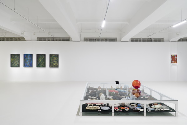 임민욱 《하이퍼 옐로우》 (일민미술관, 2025.2.28.─4.20.) 3전시실 전시 전경. (출처=일민미술관. 사진=스튜디오 오실로스코프(Studio Oscilloscope)