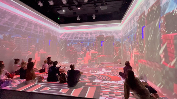 Liquid Purgatory 05, 01분 30초, 프로젝터매핑 다채널 영상, Korean Cultural Centre Paris, France, 2023. (출처=2GIL29 Gallery)