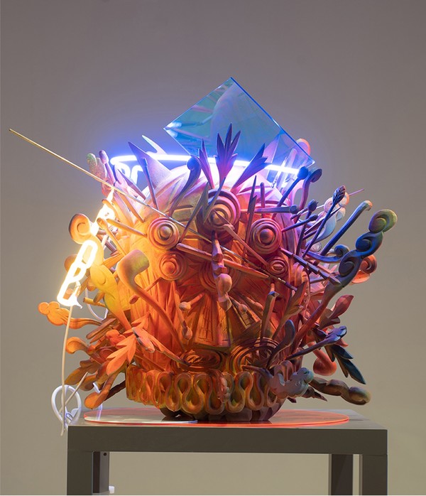 20C #02 Super Heroes_Monster, Wooden sculpture with mixed media, 90 x 80 x 80cm. (출처=본화랑, 웅갤러리)