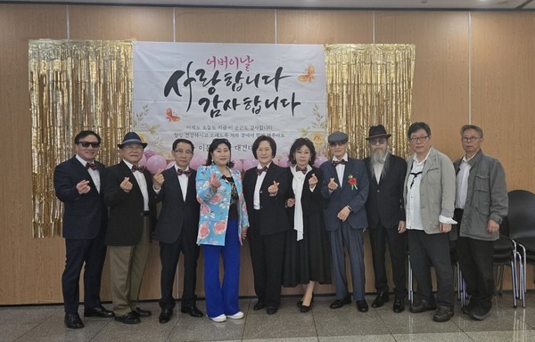 지난 5월 8일 서울 동대문구에 위치한 이문동성당에서어버이날 맞이 "문화 향유 공연" (출처=동대문문화원)