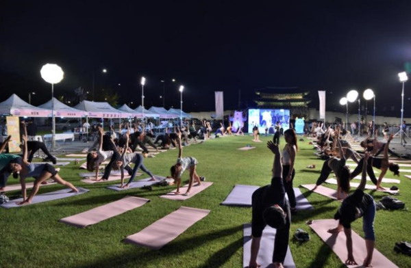 2024년 운동하는 서울광장 광화문 요가. (출처=서울시 관광체육국)