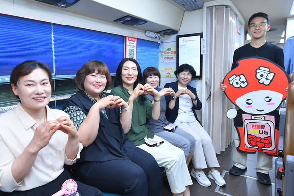 ‘전 세계 유월절사랑 생명사랑 제1680차 헌혈릴레이’에 참석한 하나님의 교회 신자들. (사진제공=하나님의교회)