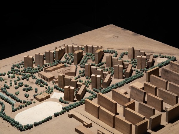 조성룡, 아시아선수촌아파트 모형, 1985 (출처=MMCA 미술연구센터 아카이브)