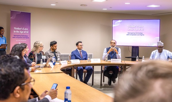 아만딥 싱 길 유엔 사무총장 기술특사가 ASEZ 주최 'AI 시대의 어머니 마음' 포럼에서 기조연설을 하고 있다. (사진제공=하나님의교회)