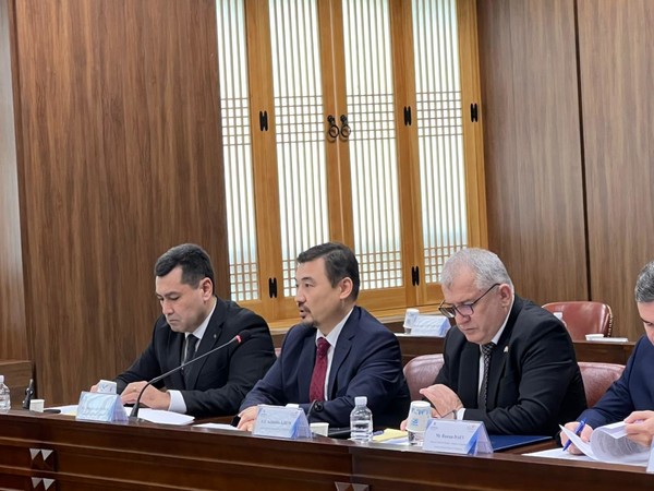 Ambassador Nurgali Arystanov delivering remarks at the 16th Executive Committee Meeting of the Secretariat of the “Korea–Central Asia Cooperation Forum.” (Credit=Kazakhstan Embassy in Korea)