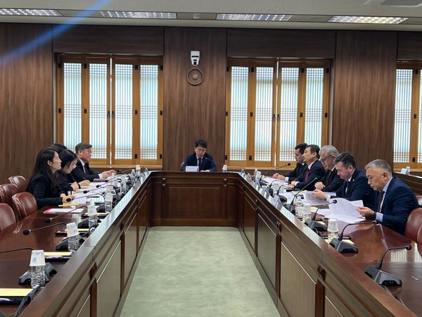 Participants of the 16th Executive Committee Meeting of the Secretariat of the “Korea–Central Asia Cooperation Forum.” 