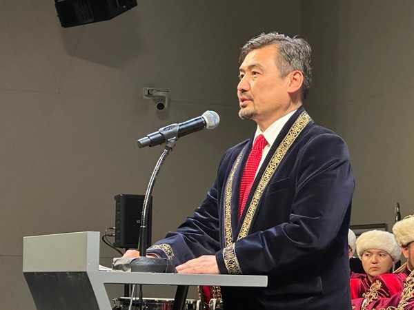 Ambassador of Kazakhstan, Nurgali Arystanov, delivers welcoming remarks at the opening ceremony. (Credit=Kazakhstan Embassy in Korea)