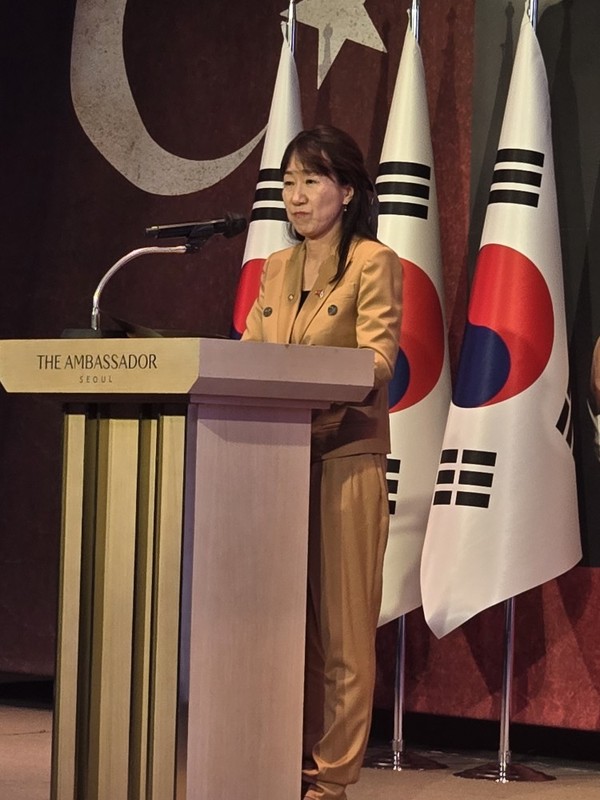 Ms. Kang Yoon-jin, Vice Minister of the Ministry of Patriots and Veterans Affairs of Korea, delivered congratulatory remarks