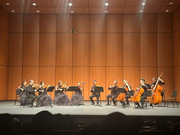 The National Classical Music Orchestra "Camerata Kazakhstan" performs at the Yangcheon Concert Hall. (Credit=Kazakhstan Embassy in Korea)