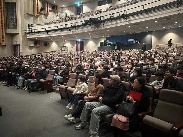 Many residents of Seoul attended the concert to enjoy the performance. (Credit=Kazakhstan Embassy in Korea)