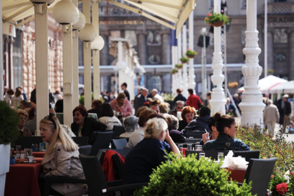 클라프라티를 즐기는 자그레브의 시민들 (사진_크로아티아관광청/CNTB)